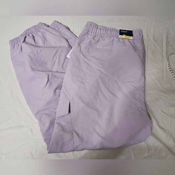 Pants - Old Navy NWT Ankle-Zip Cargo Joggers Womens Lavender Quick Dry Nylon!